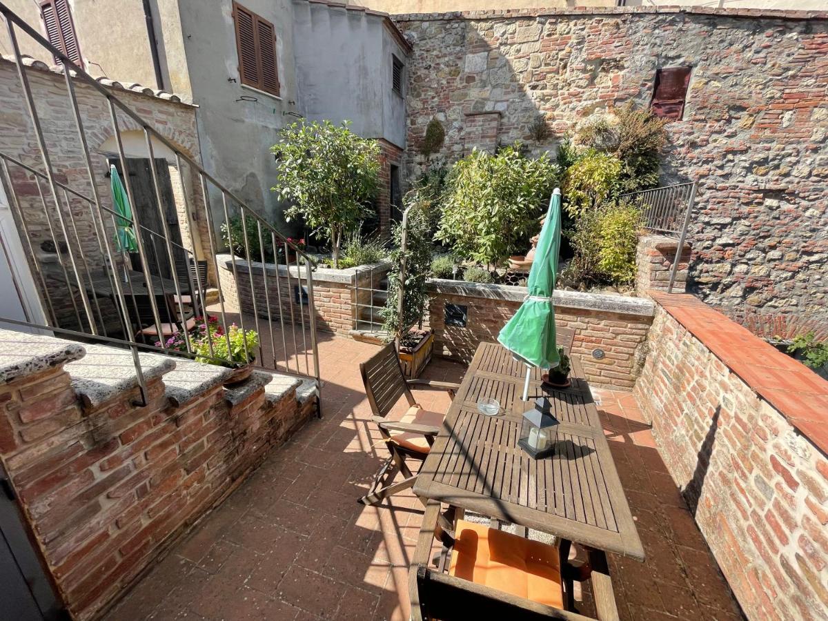 La Dimora Nel Corso Hotel Montepulciano Luaran gambar