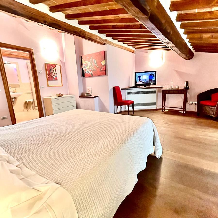 La Dimora Nel Corso Hotel Montepulciano Luaran gambar
