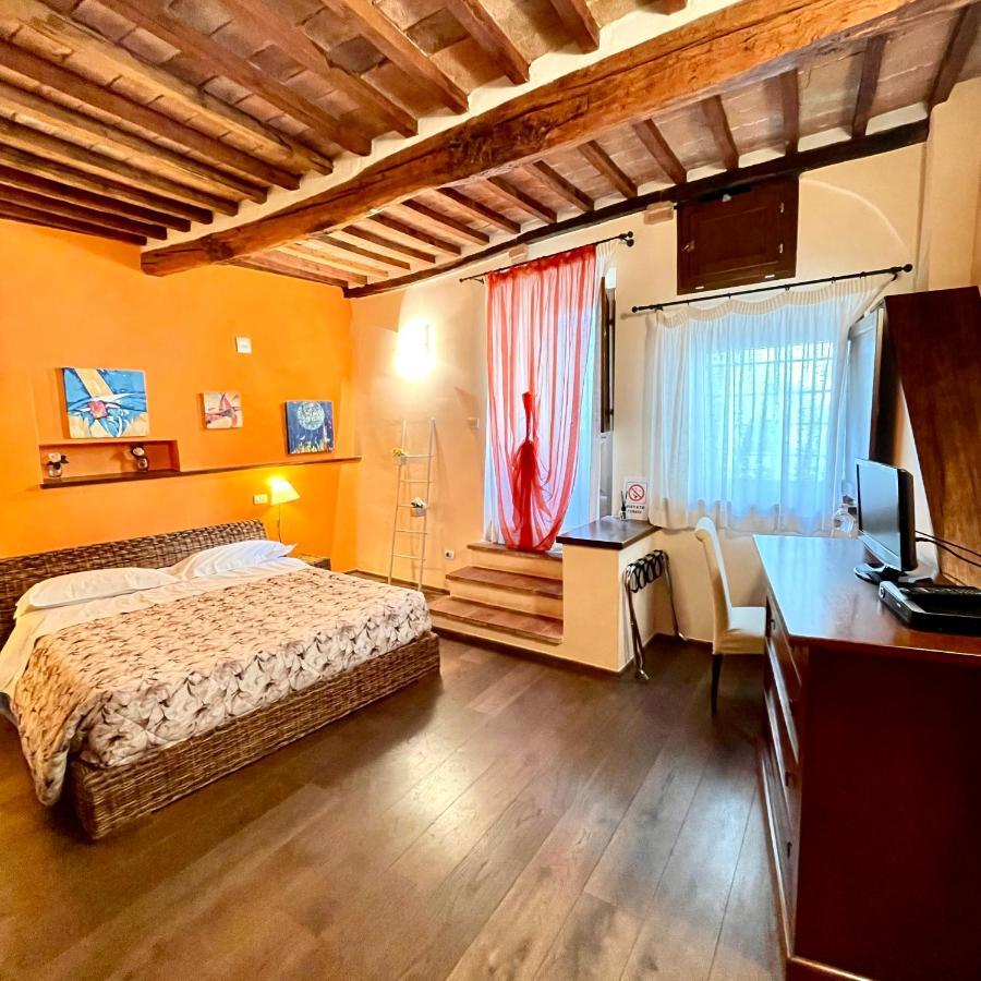 La Dimora Nel Corso Hotel Montepulciano Luaran gambar