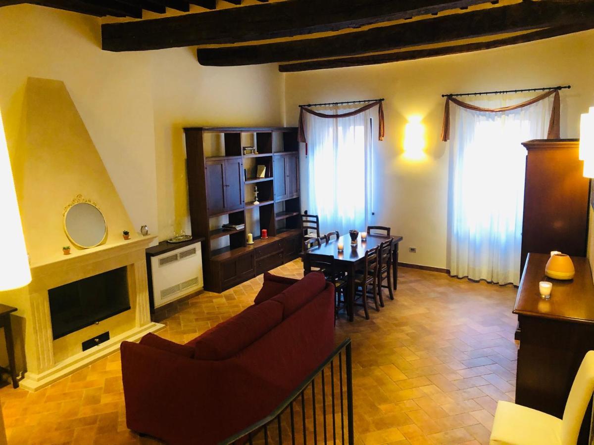 La Dimora Nel Corso Hotel Montepulciano Luaran gambar